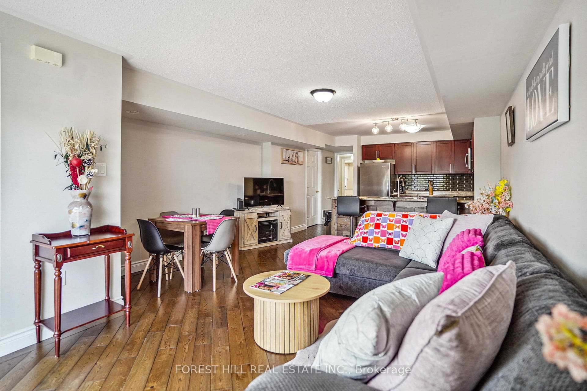 182 Kingston rd Road Unit 60 photo 6