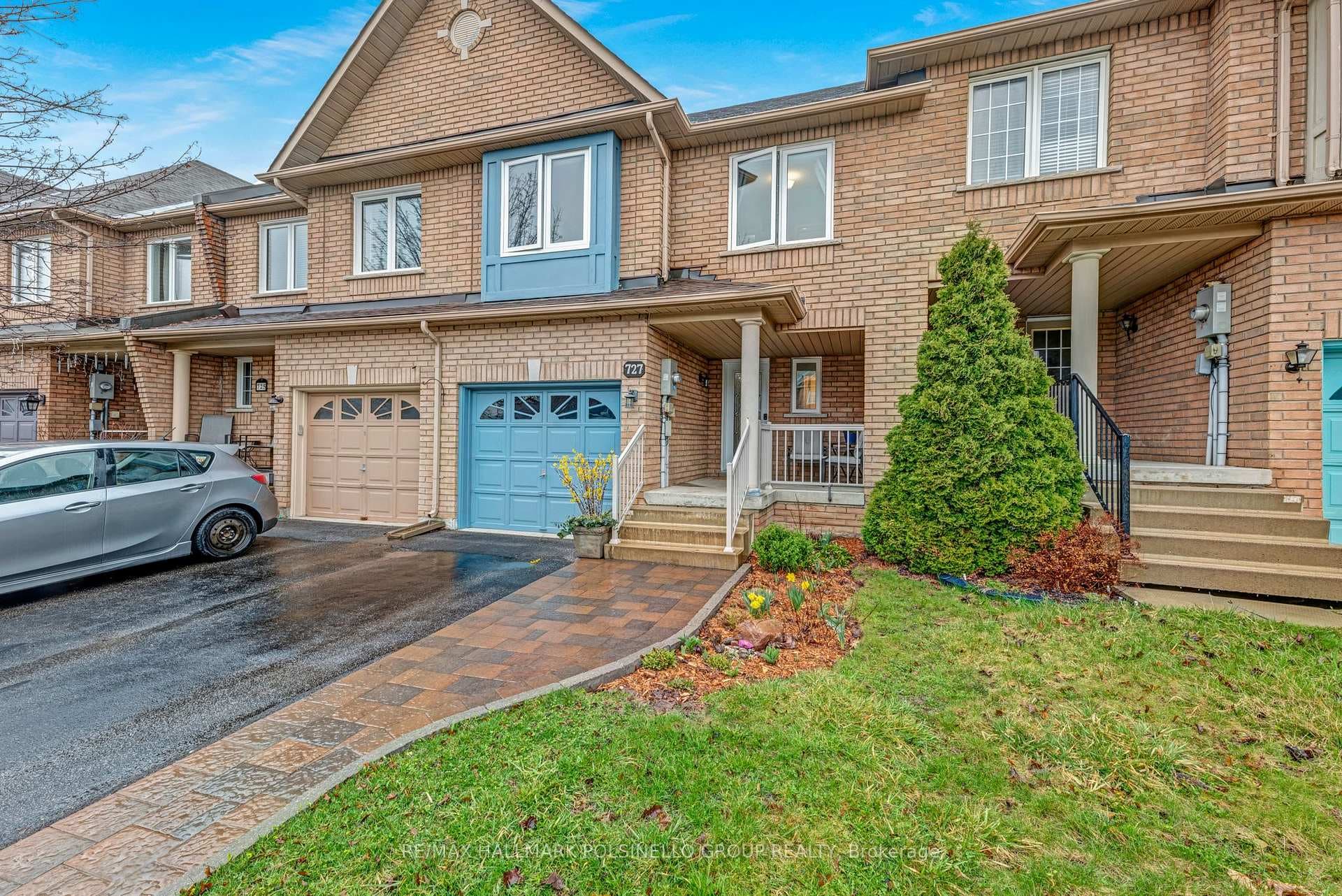727 Joe Persechini Drive photo 2