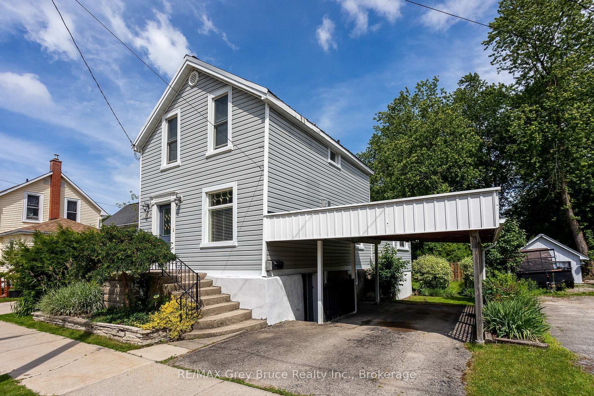 1591 5th Avenue photo 1