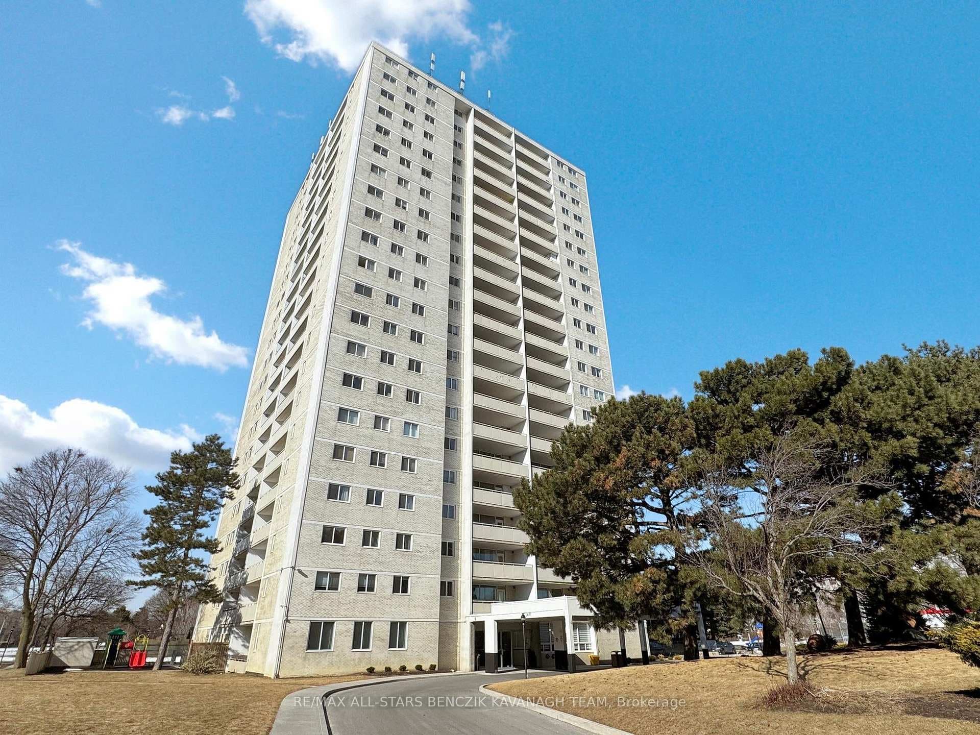 1350 York Mills Road Unit 1701 photo 1