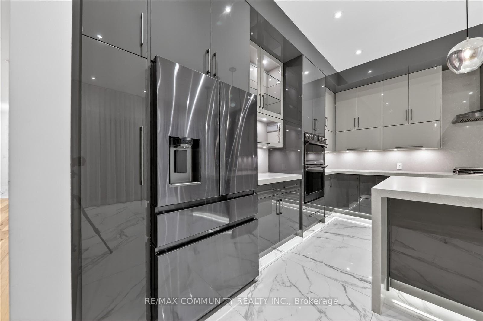 6268 Kingston Road photo 22