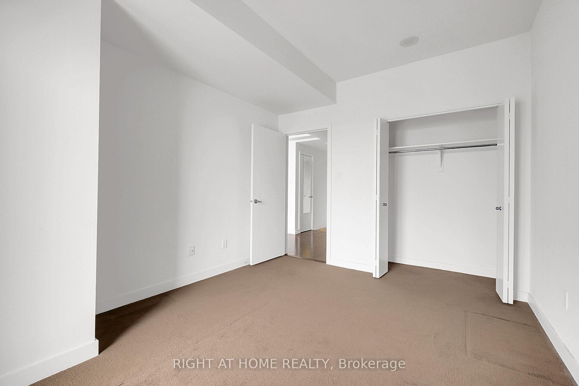 179 Metcalfe Street Unit 2407 photo 23
