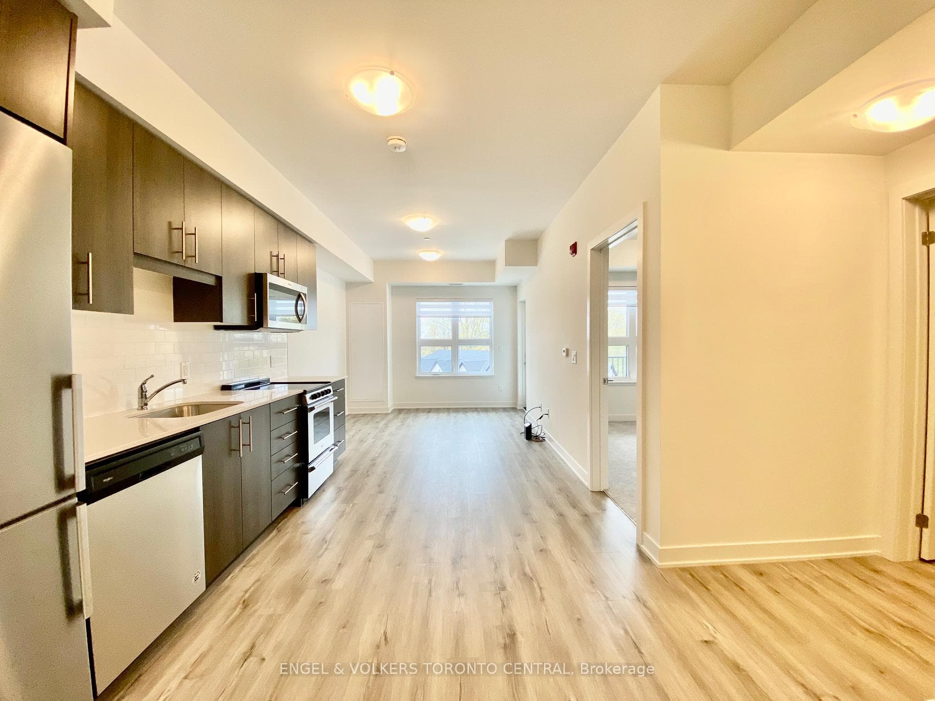 110 Fergus Avenue Unit 401 photo 2