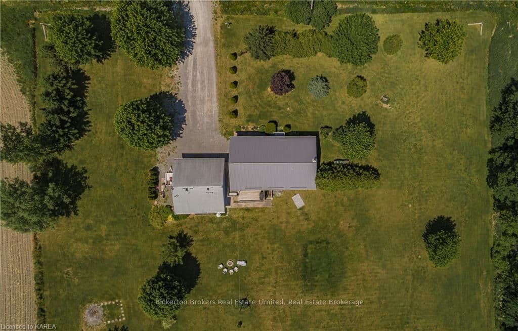 298 CENTENNIAL Road photo 45