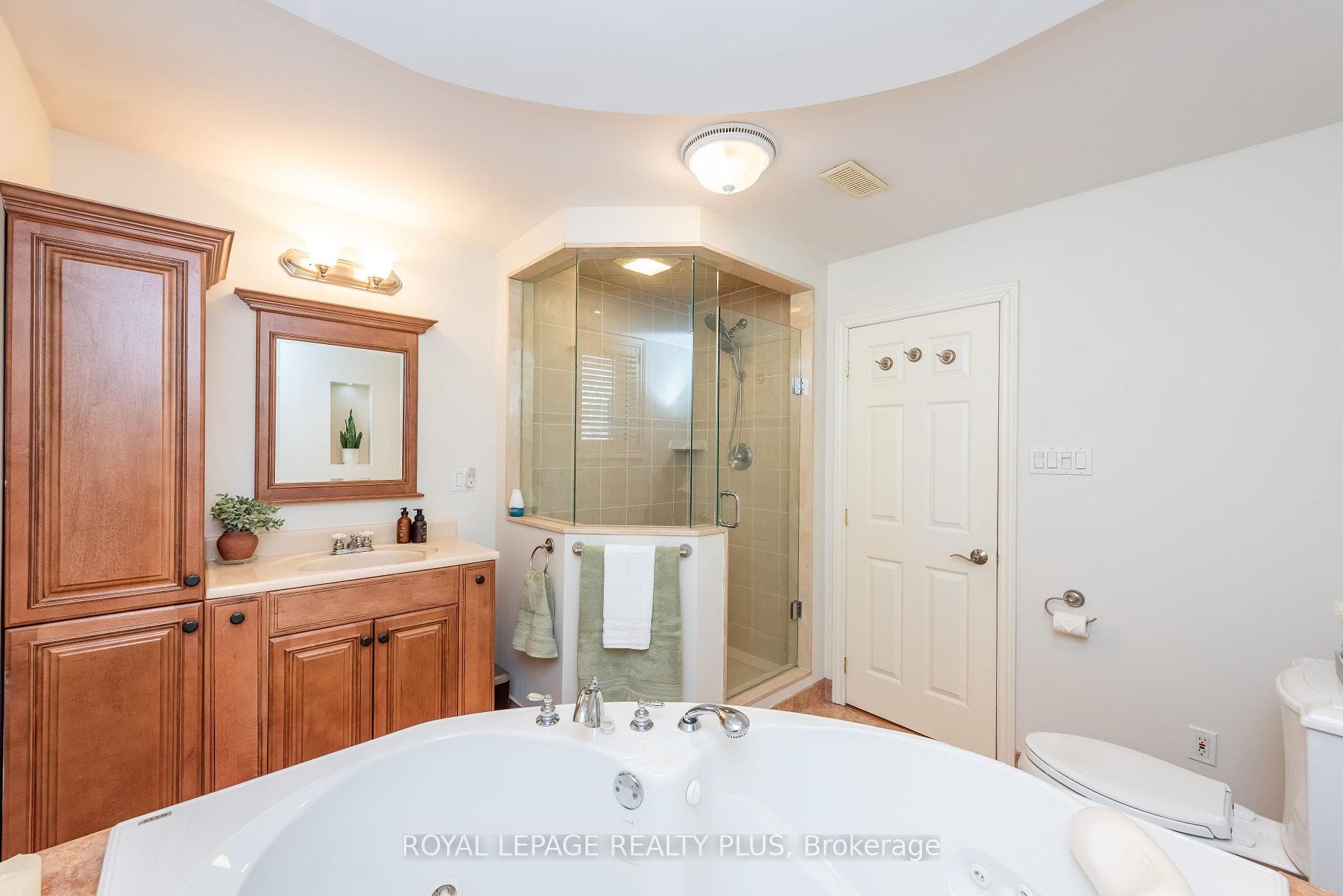 Luxurious spa bathroom