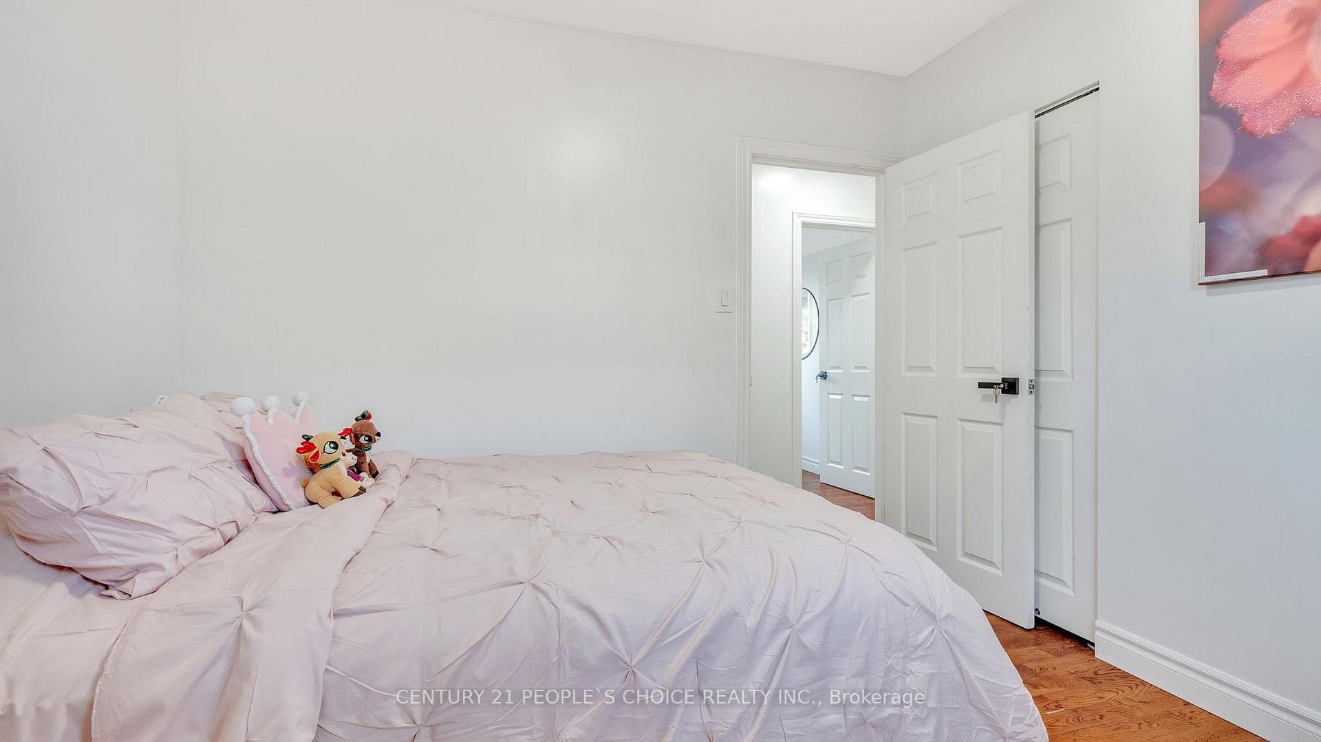 289 Coronation Drive photo 14