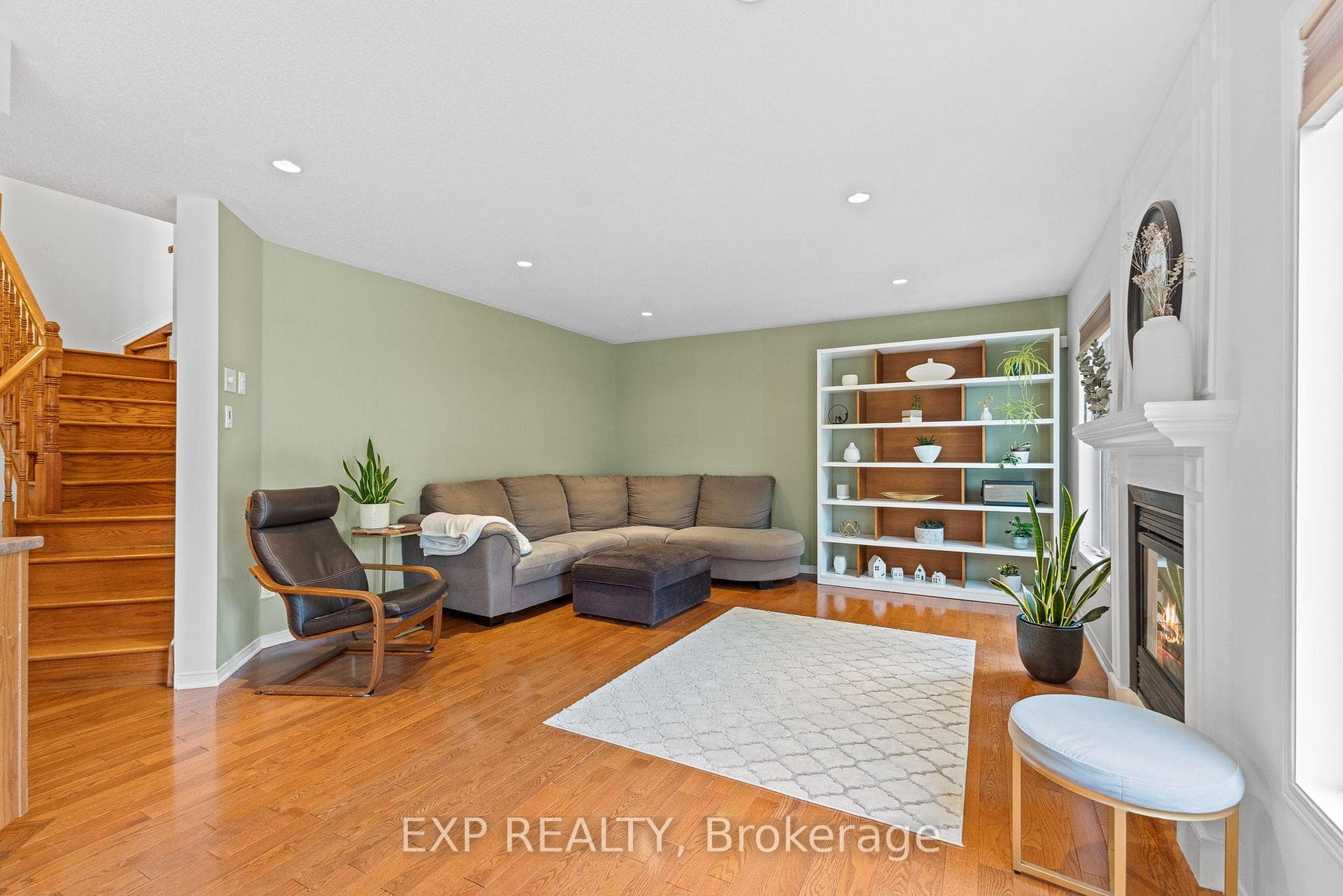 54 Huntcliff Place photo 13