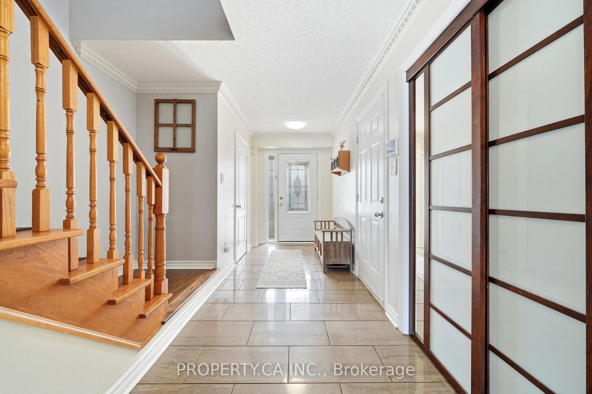 72 Beaverbrook Crescent photo 5