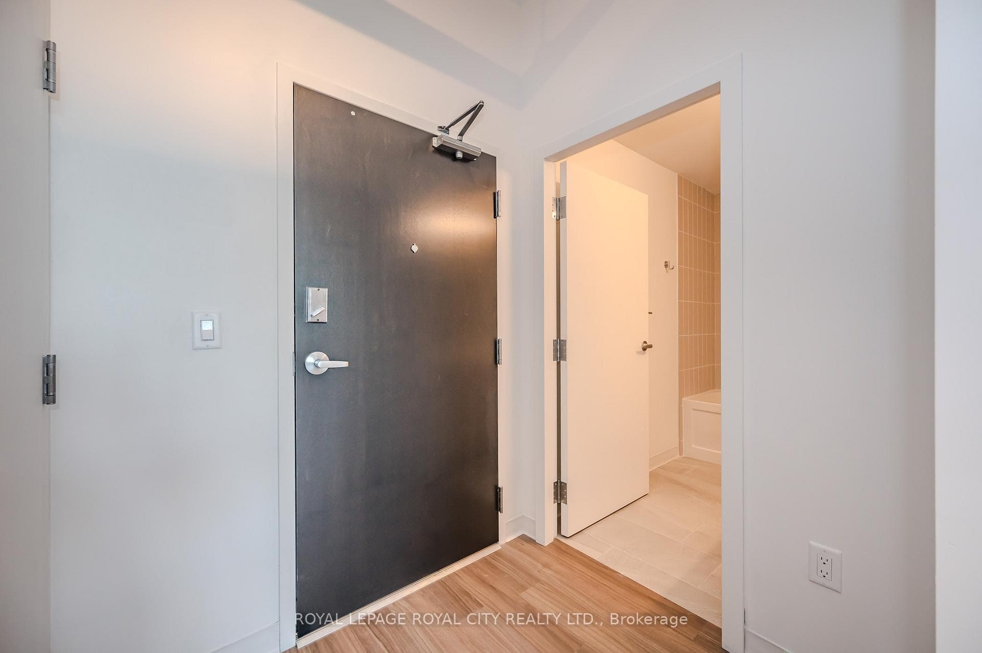 120 Huron Street Unit 410 photo 7