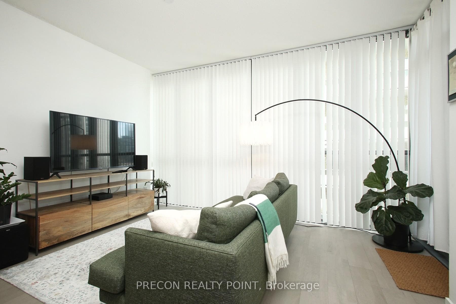 101 Charles Street Unit 702 photo 6