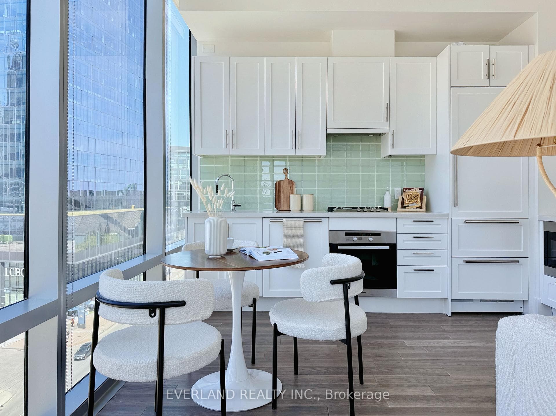 39 Queens Quay Unit 840 photo 8