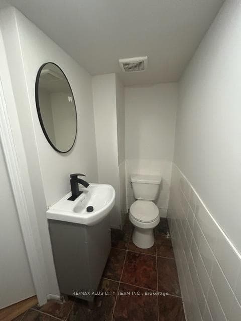 686 Sammon Avenue Unit BSMT photo 14