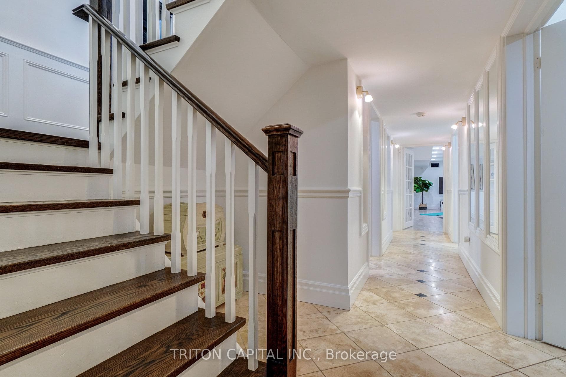 53 Princess Anne Crescent photo 26