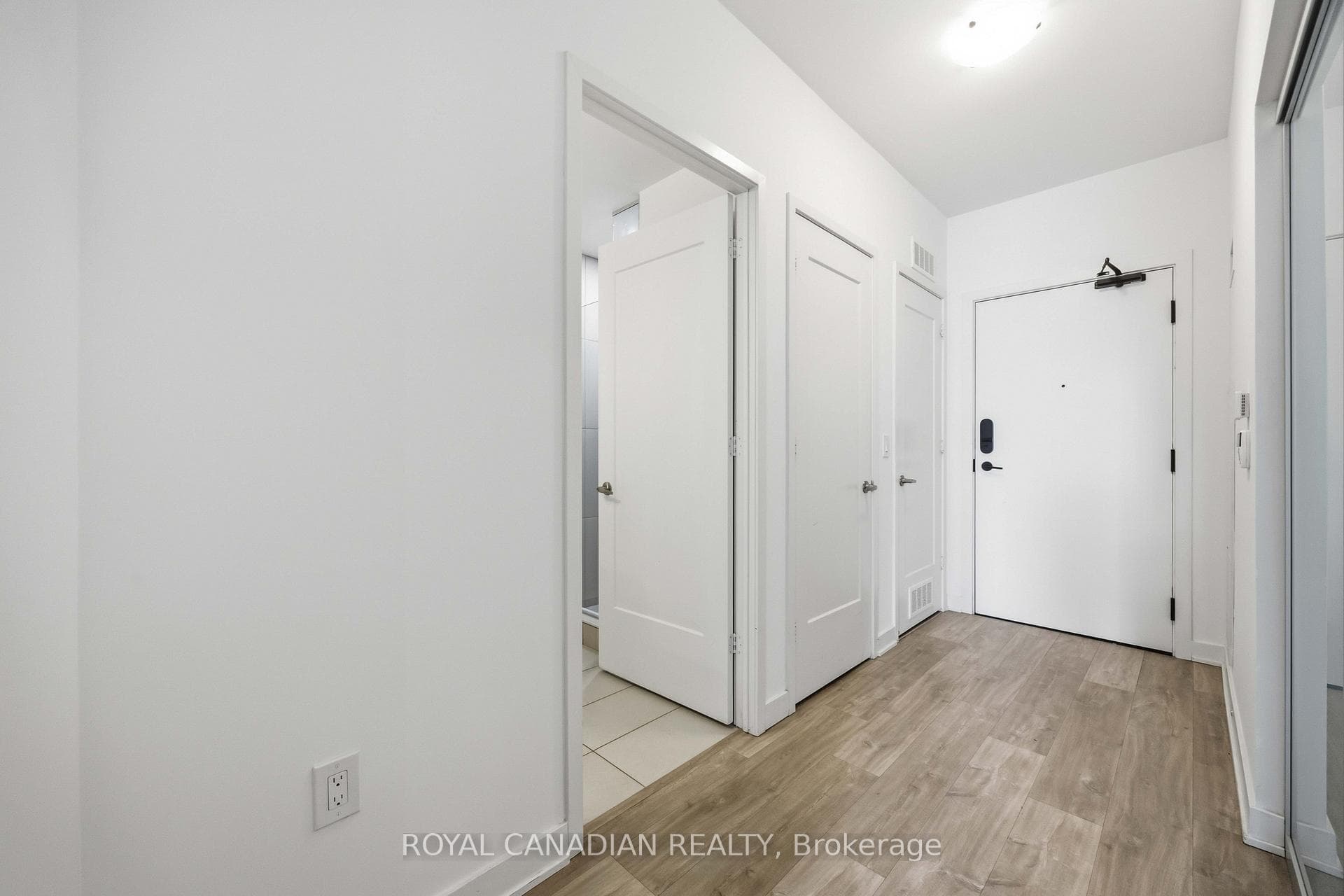 135 Lower Sherbourne Street Unit 1064 photo 4
