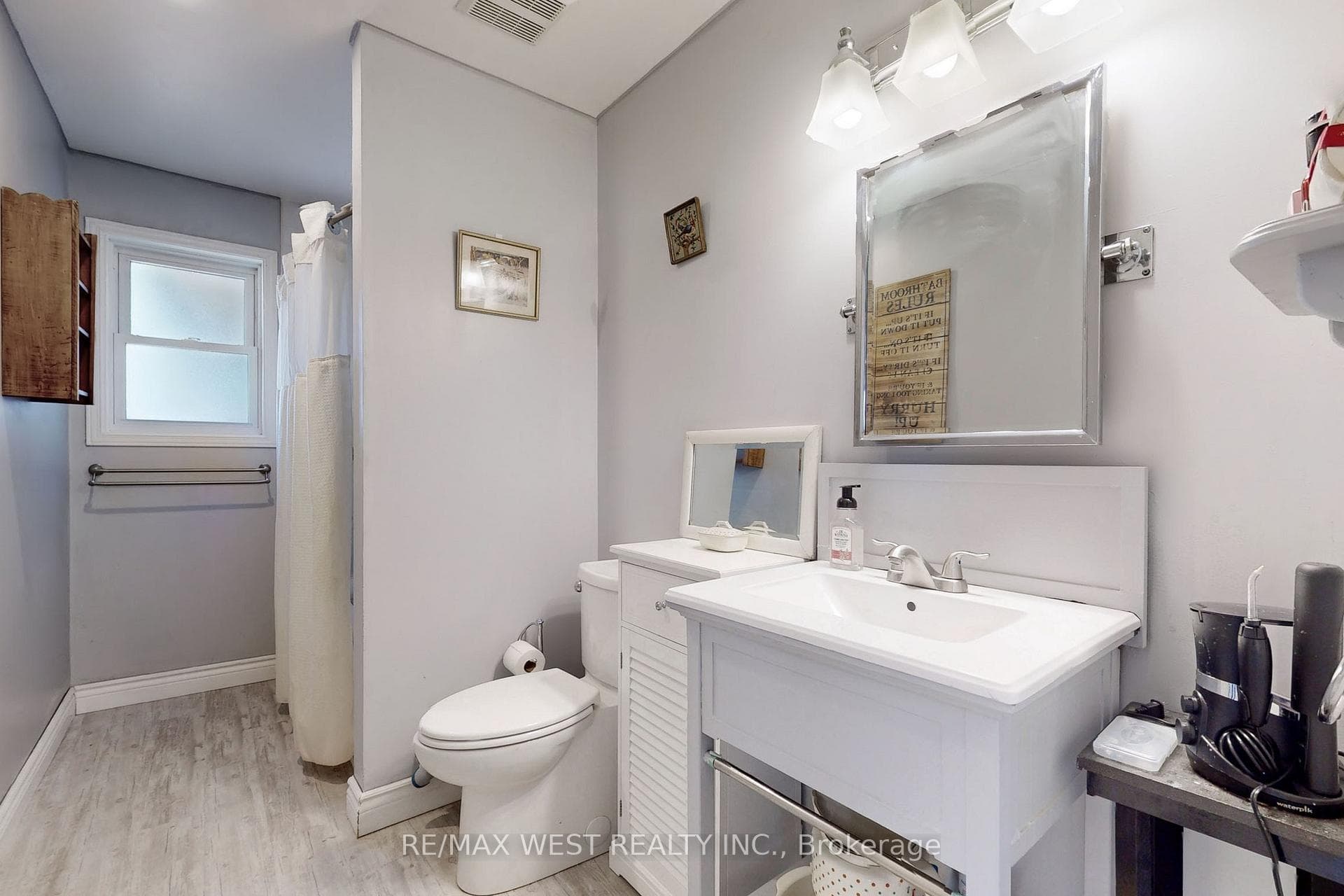 162 Colborne Street photo 20