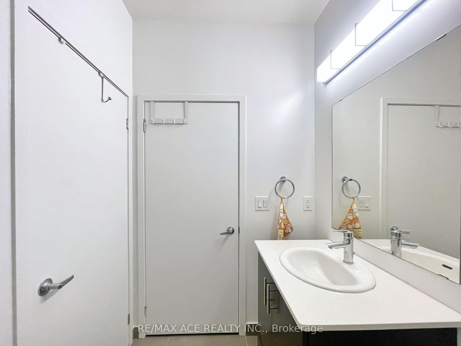 360 Square One Drive Unit Ph 3210 photo 23
