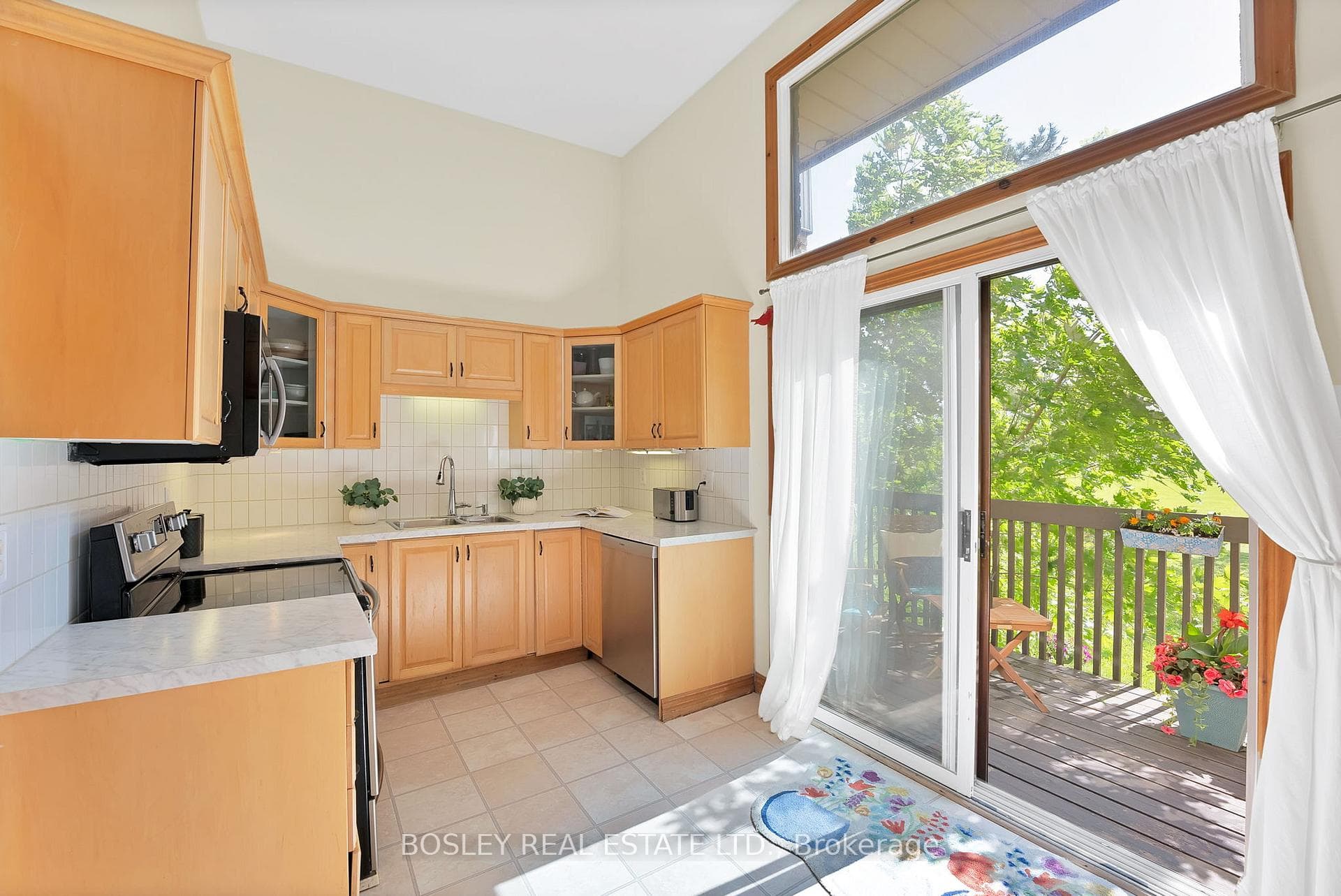 6860 Glen Erin Drive Unit 16 photo 10