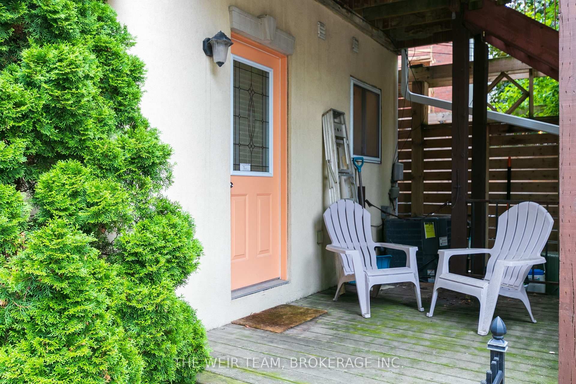 114 De Grassi Street photo 32