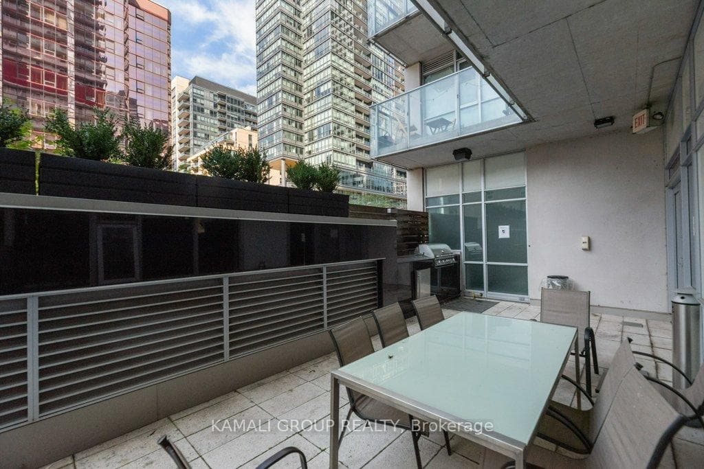 375 King Street Unit 2206 photo 22
