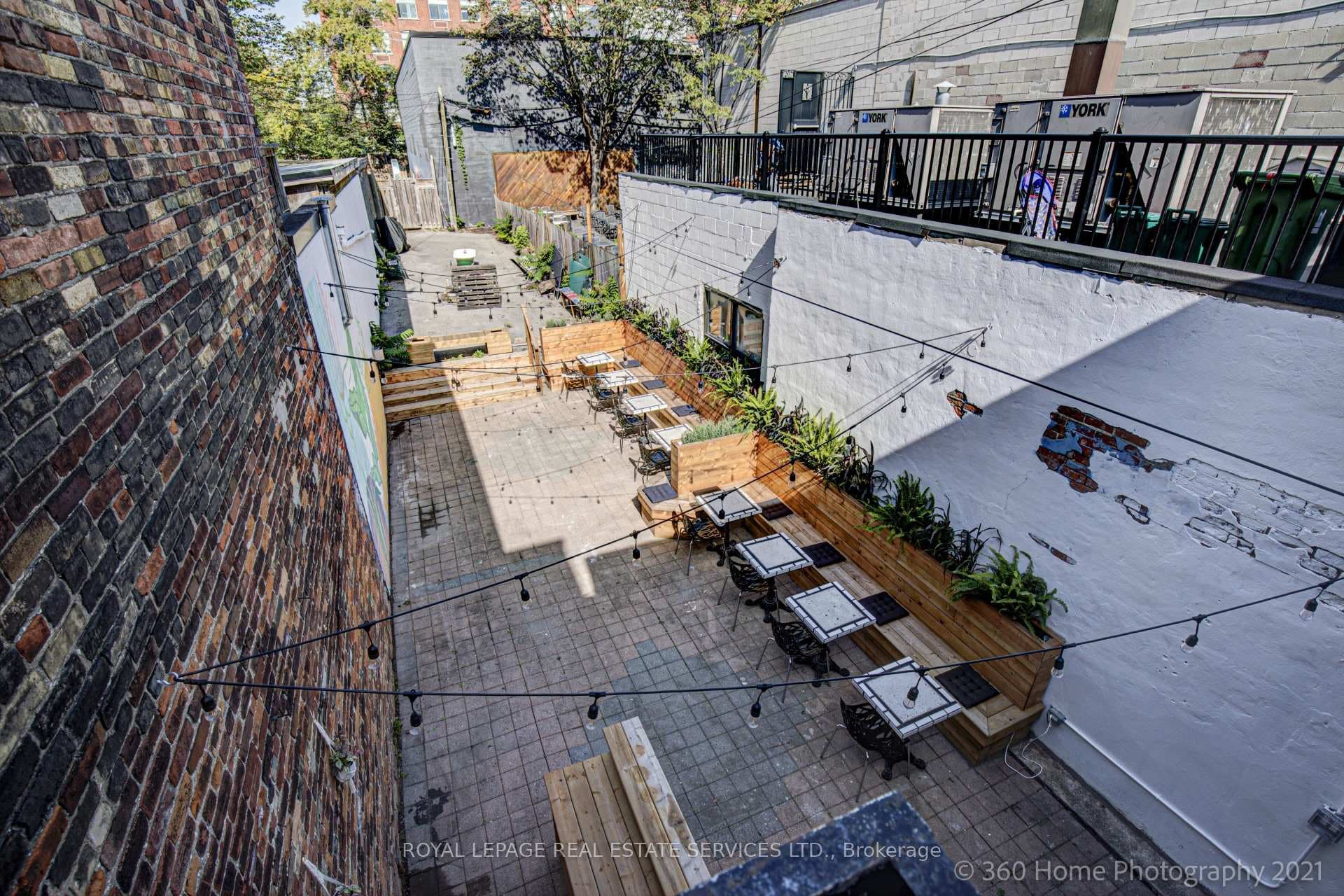 1294 Queen Street photo 1