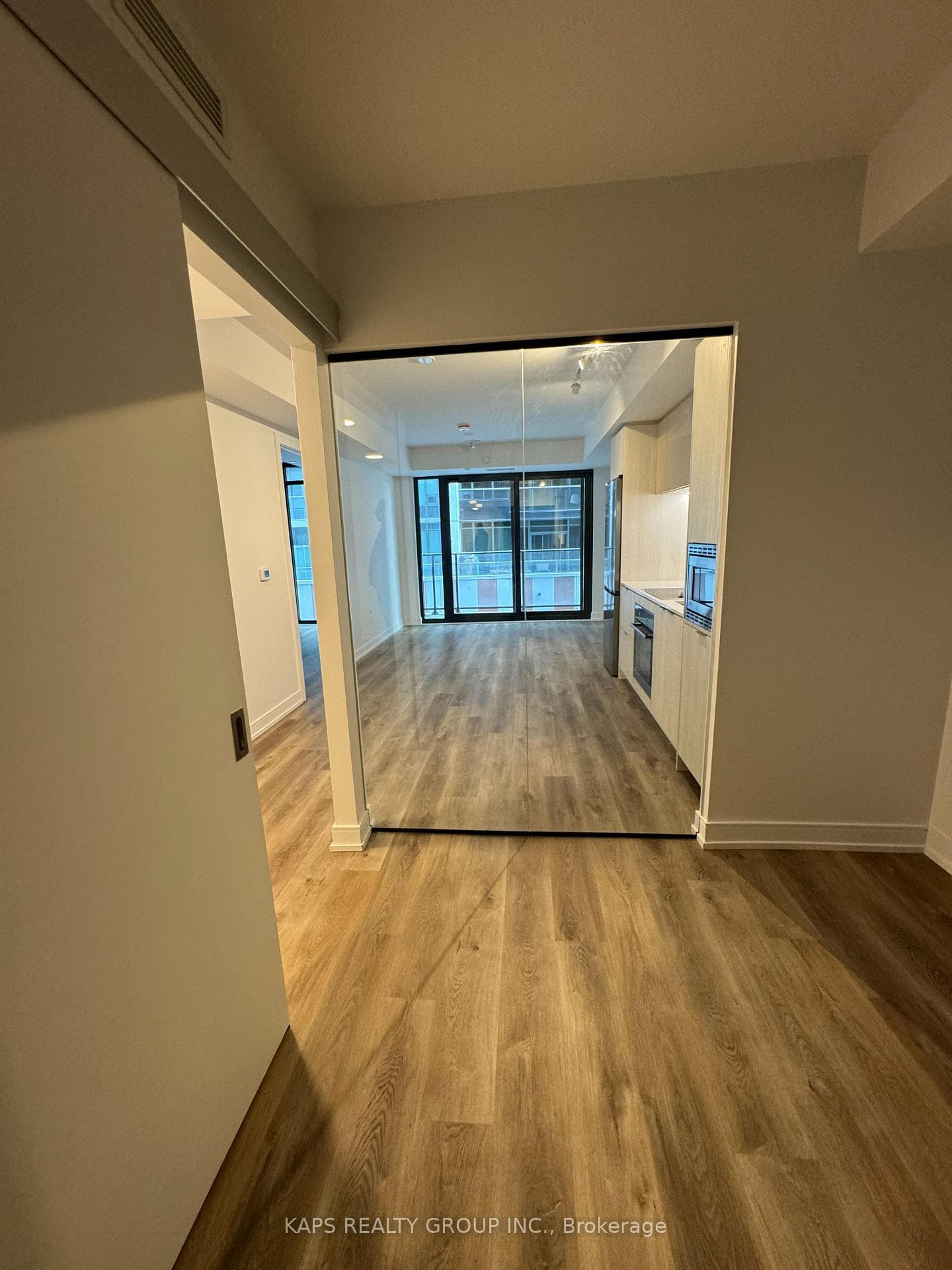 1 Jarvis Street Unit 419 photo 10