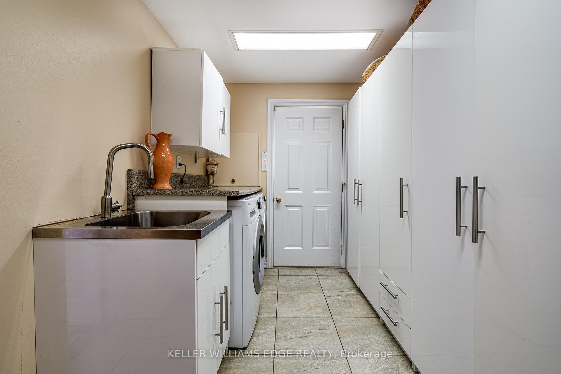 57 Kennedy Road photo 25