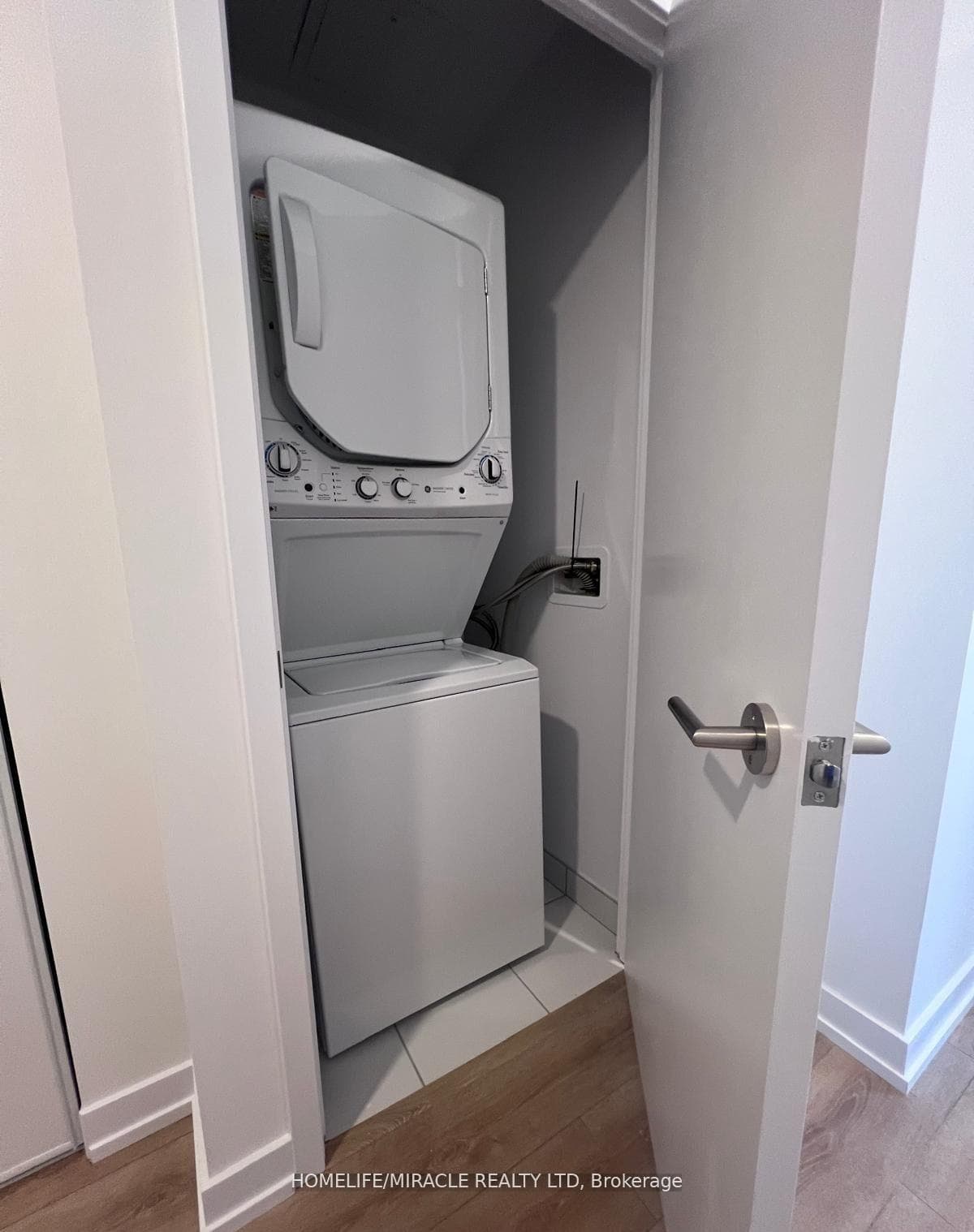 500 Dupont Street Unit 615 photo 9