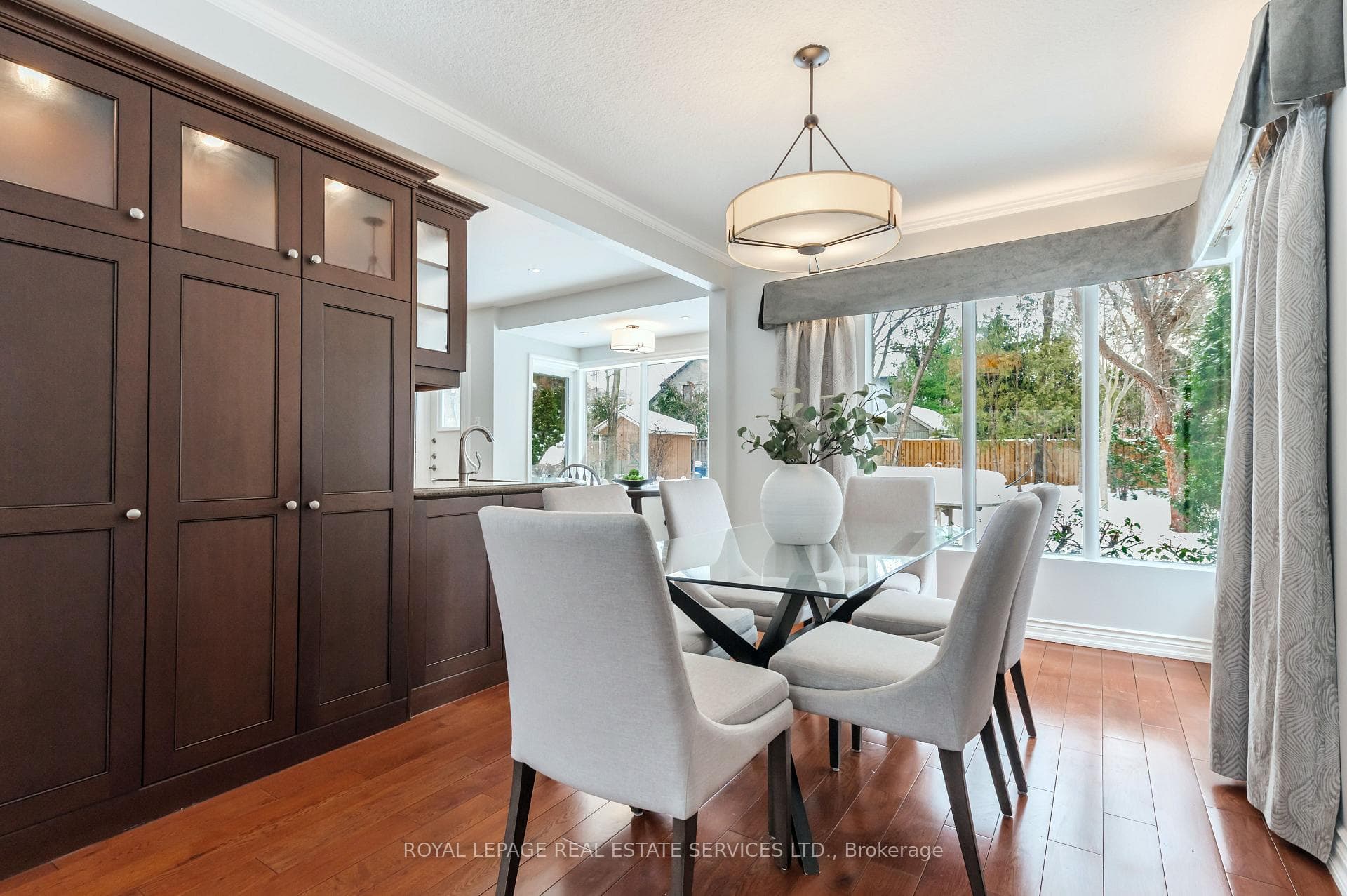 6 Ashley Park Road photo 11