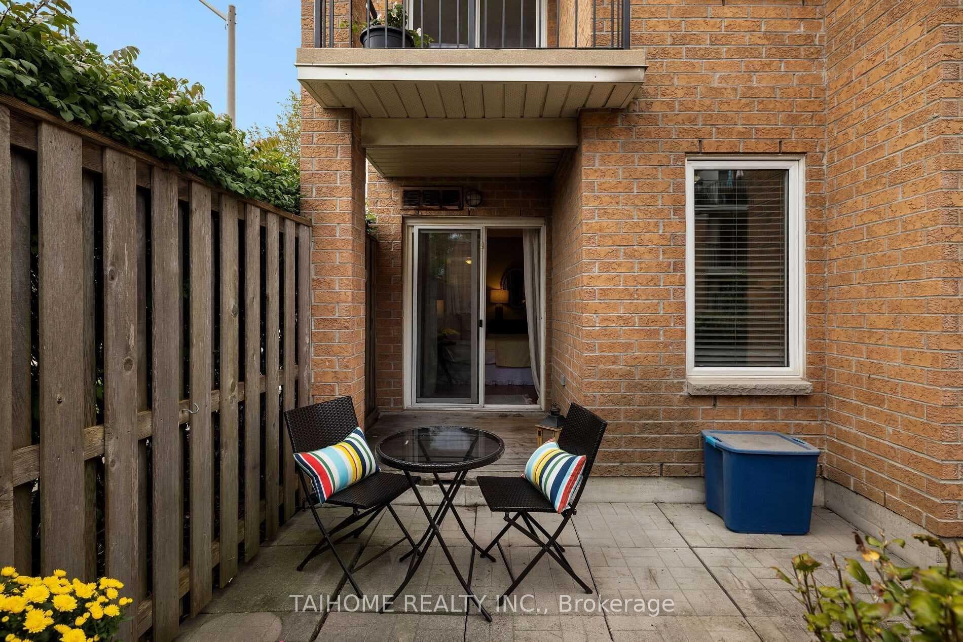 132 Aerodrome Crescent Unit 102 photo 19