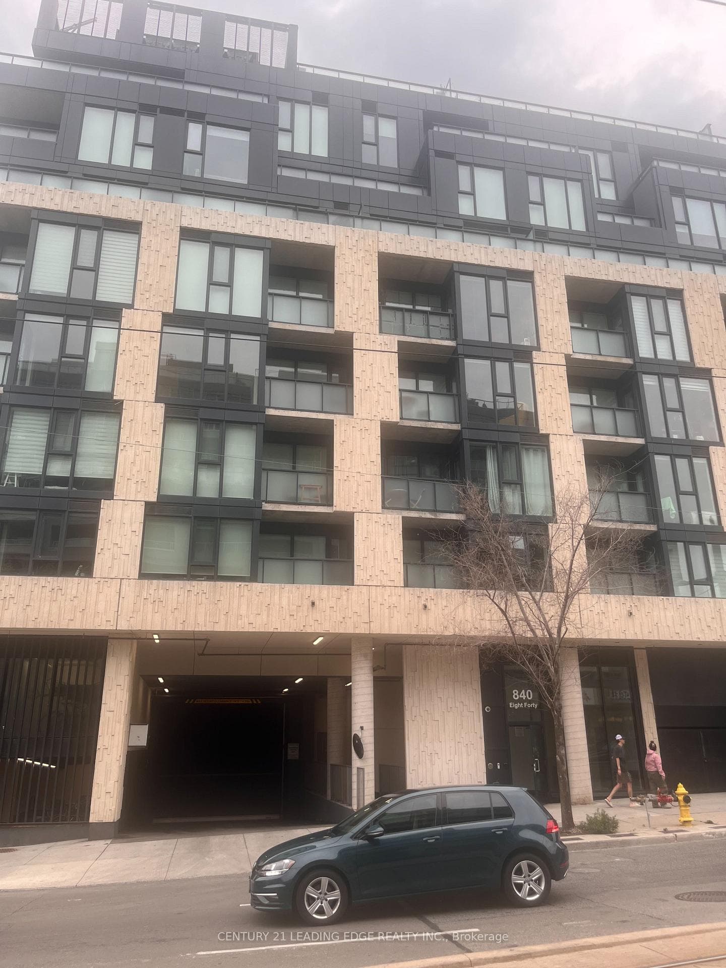 840 St Clair Avenue Unit 401 photo 1