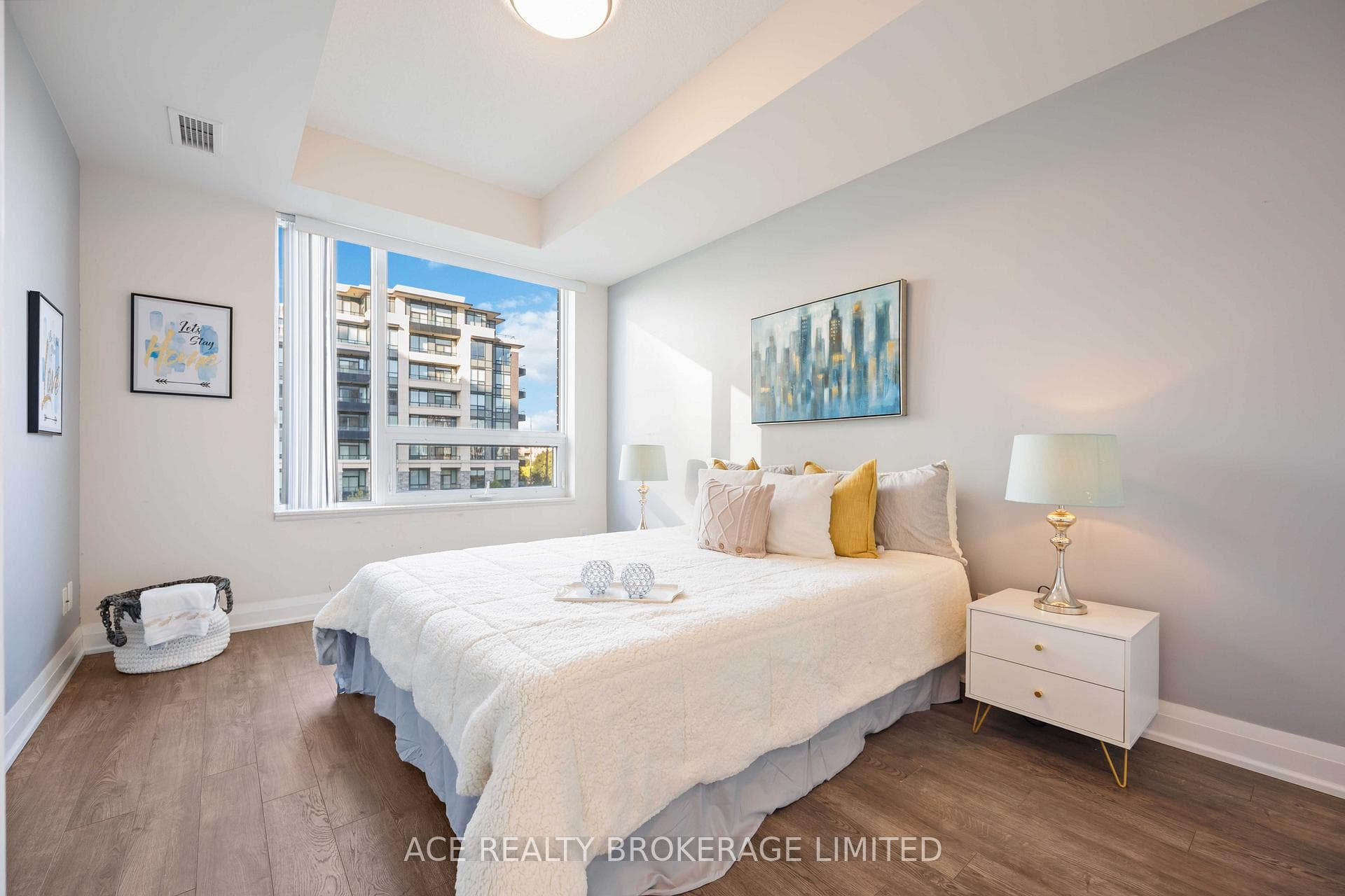 28 Uptown Drive Unit 306 photo 16