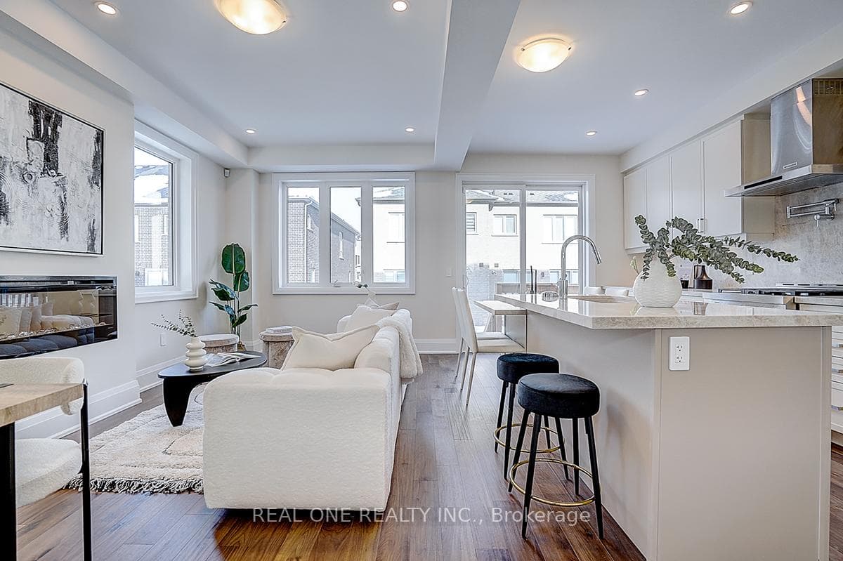 18 Mace Avenue photo 11
