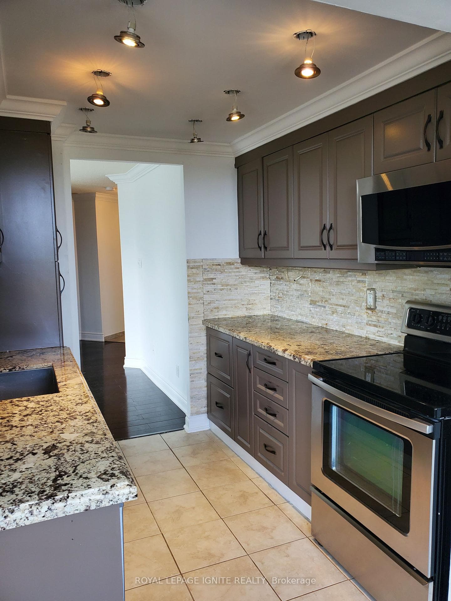 11753 Sheppard Avenue Unit 324 photo 27