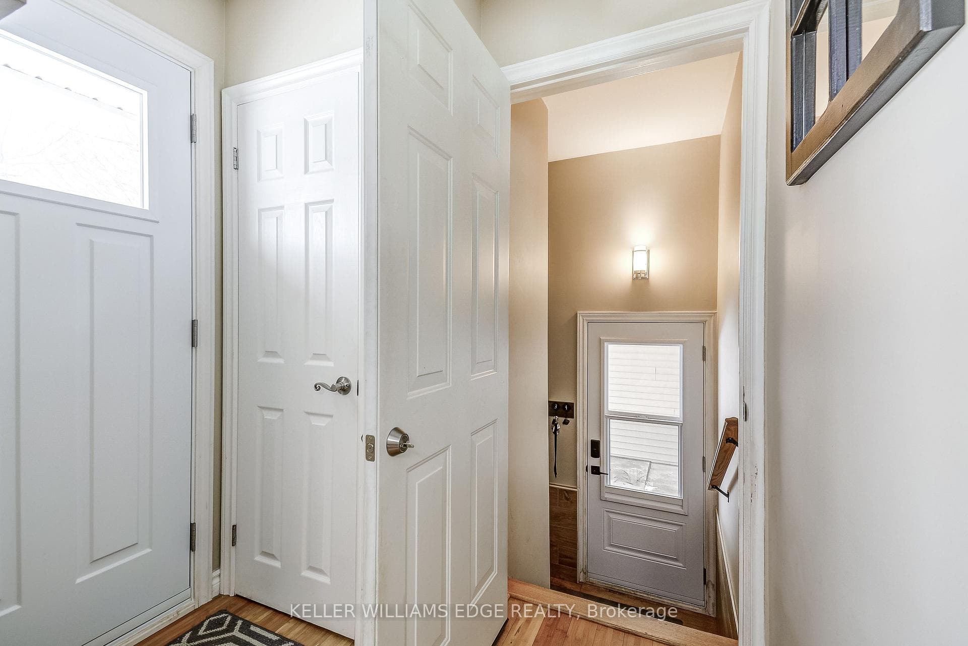 301 East 43rd Street photo 7