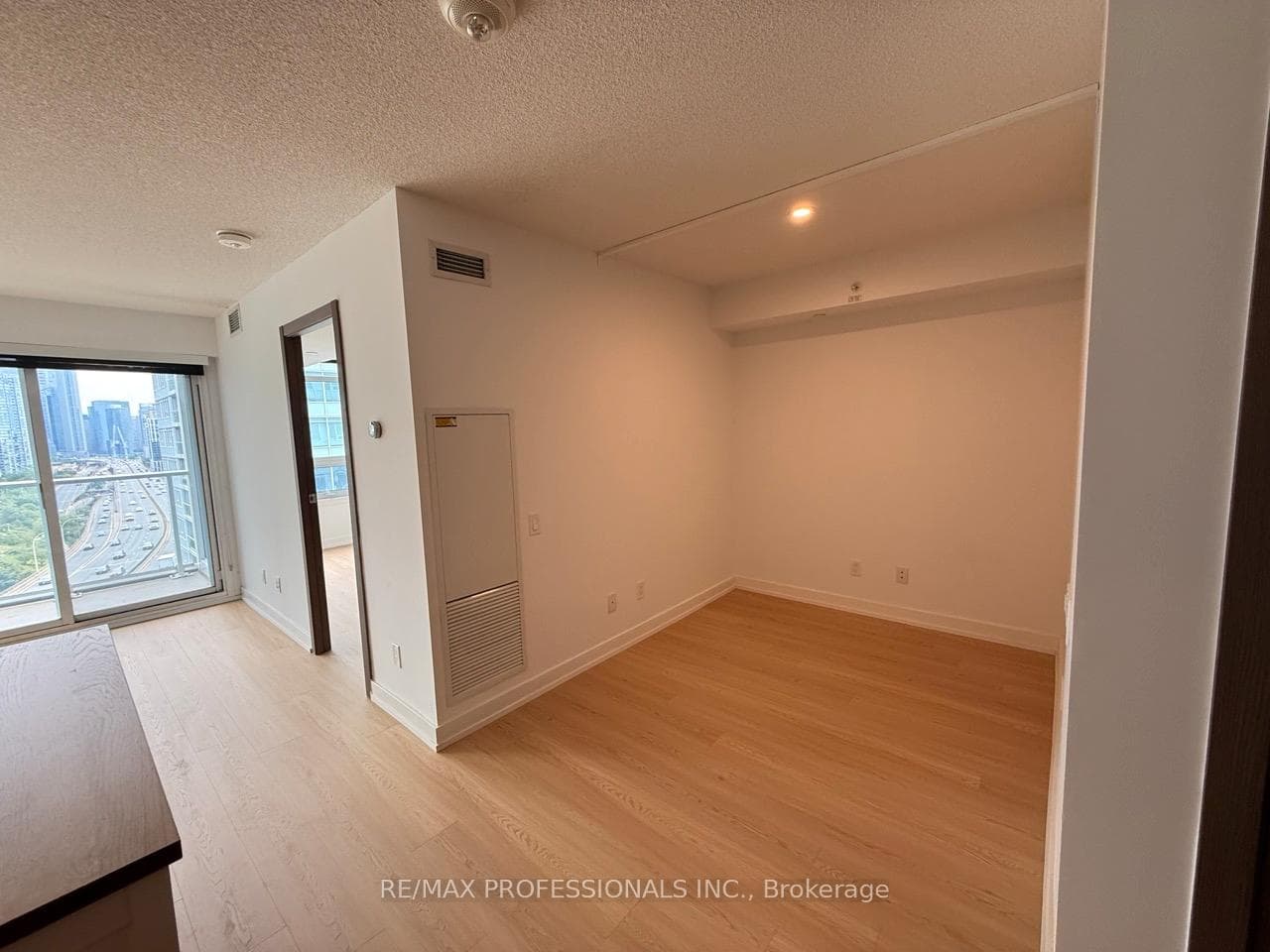 19 Bathurst Street Unit 1708 photo 14