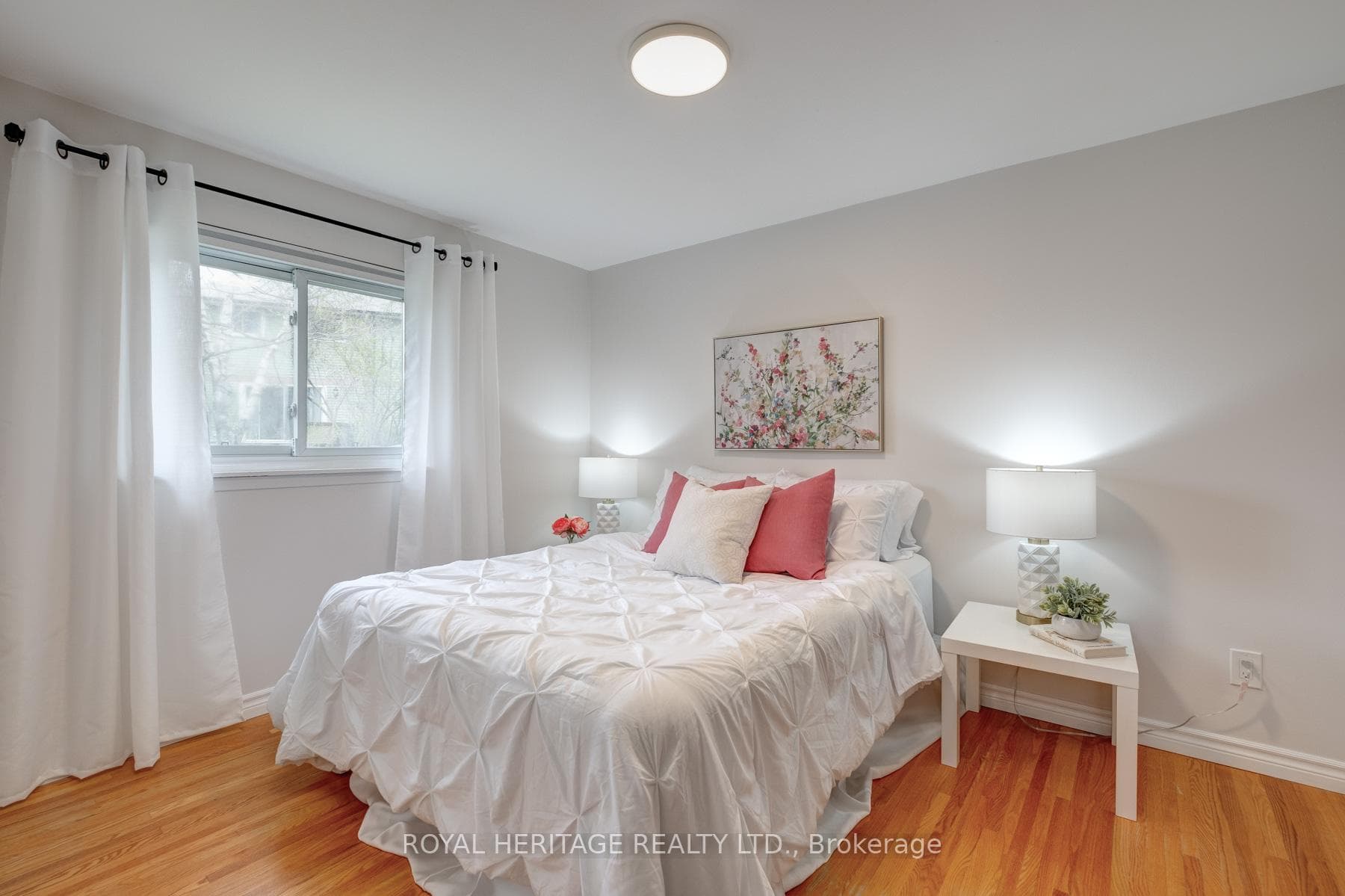 380 Burnley Court photo 19