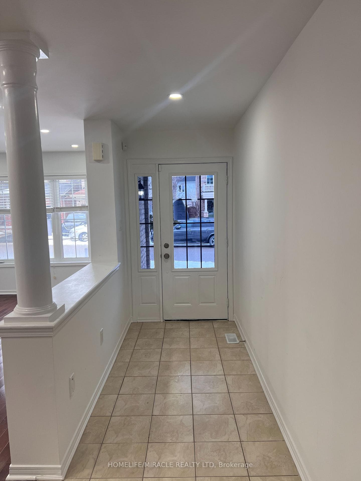 99 Oswell Drive photo 4