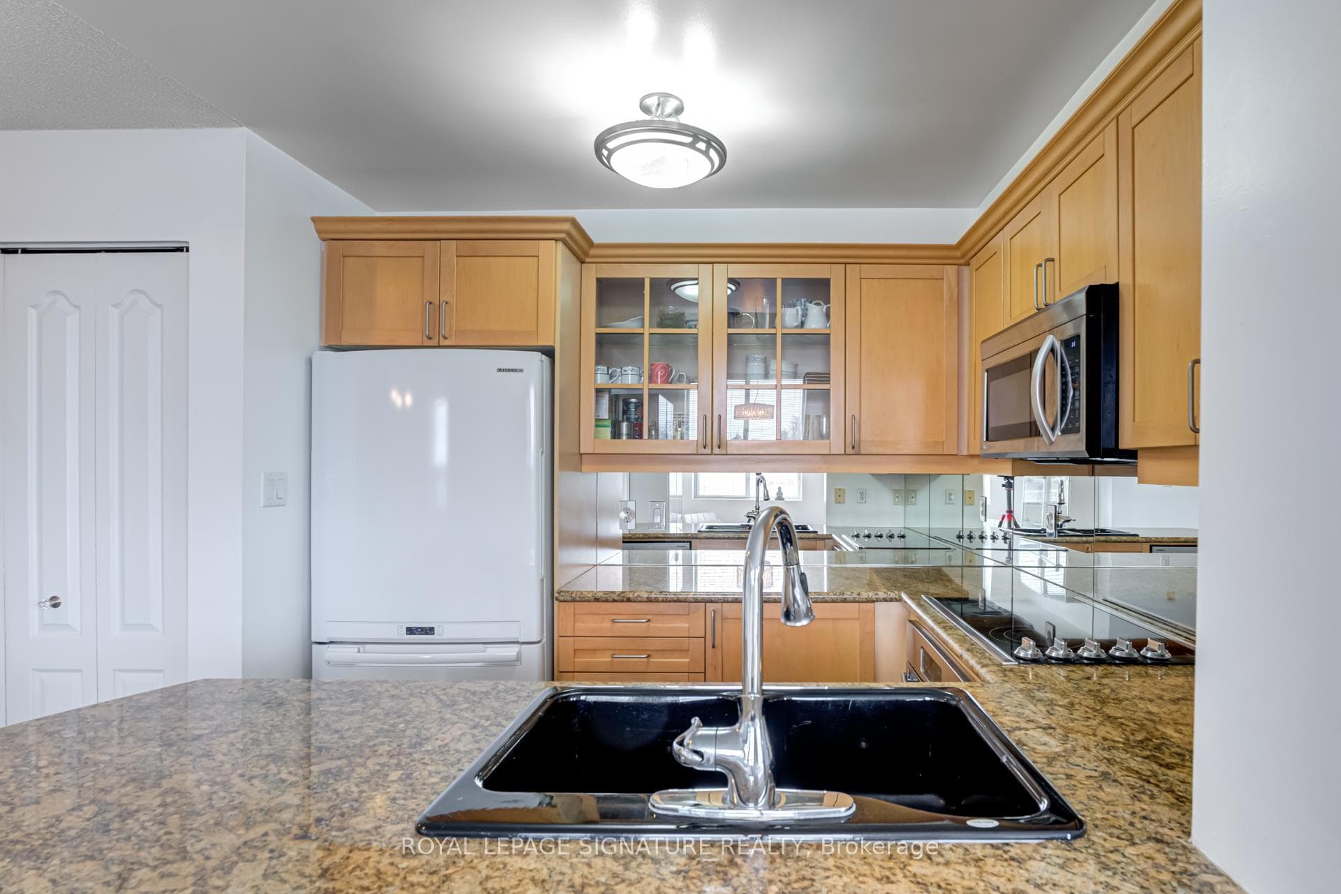 3130 Yonge Street Unit PH5 photo 5