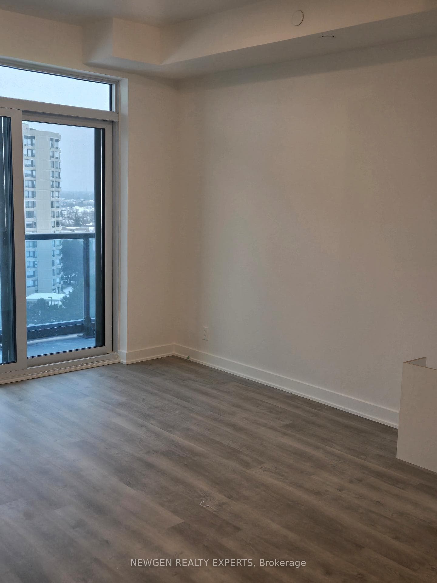 30 Upper Mall Way Unit 811 photo 16