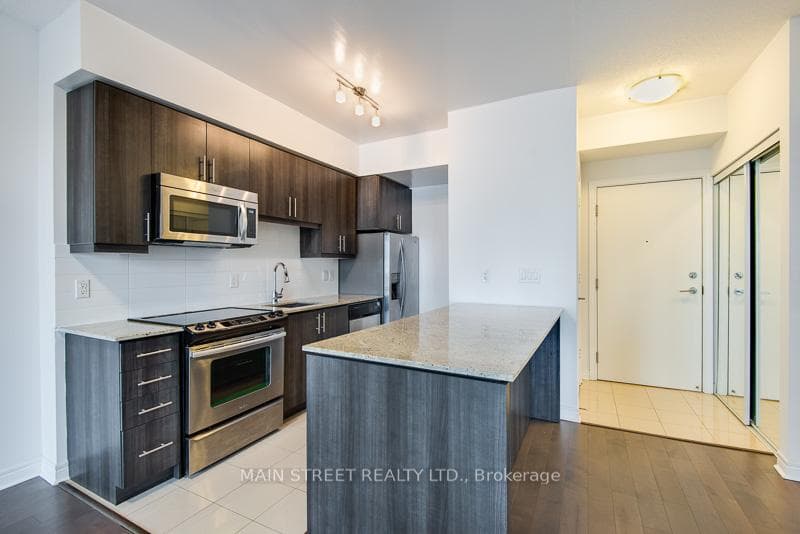 2756 Old Leslie Street Unit 503 photo 13