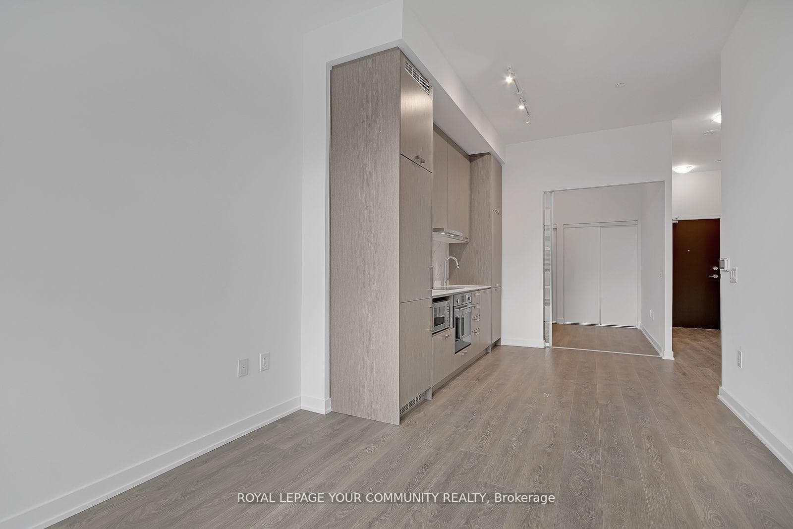 38 Honeycrisp Crescent Unit 206 photo 18