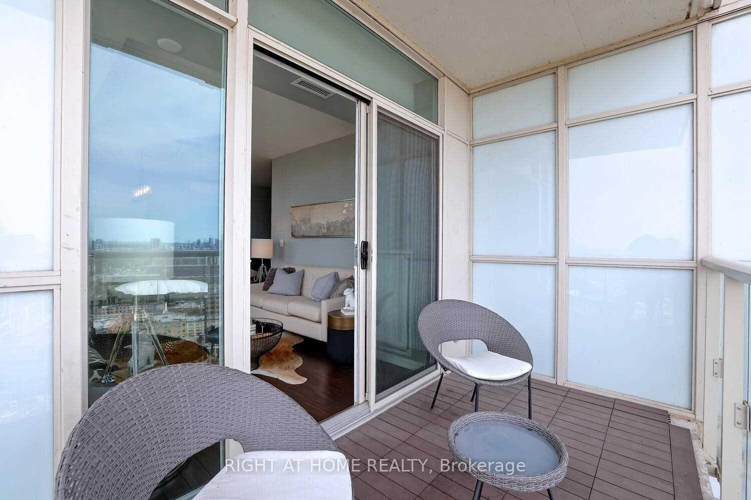 125 Western Battery Road Unit 2715 photo 15