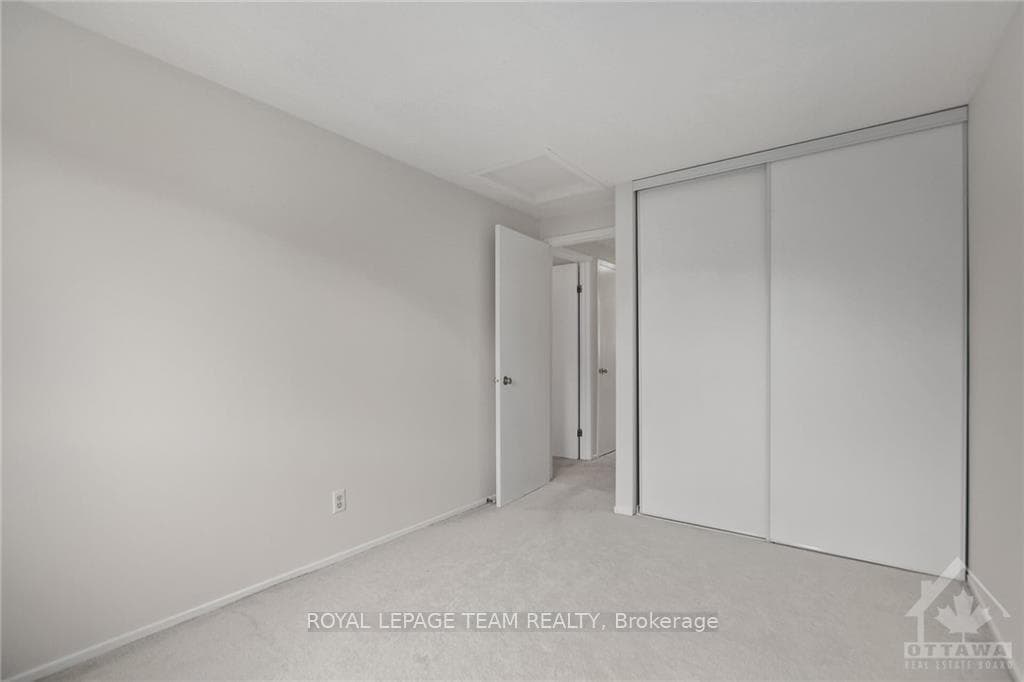29 SHEARER Crescent photo 19