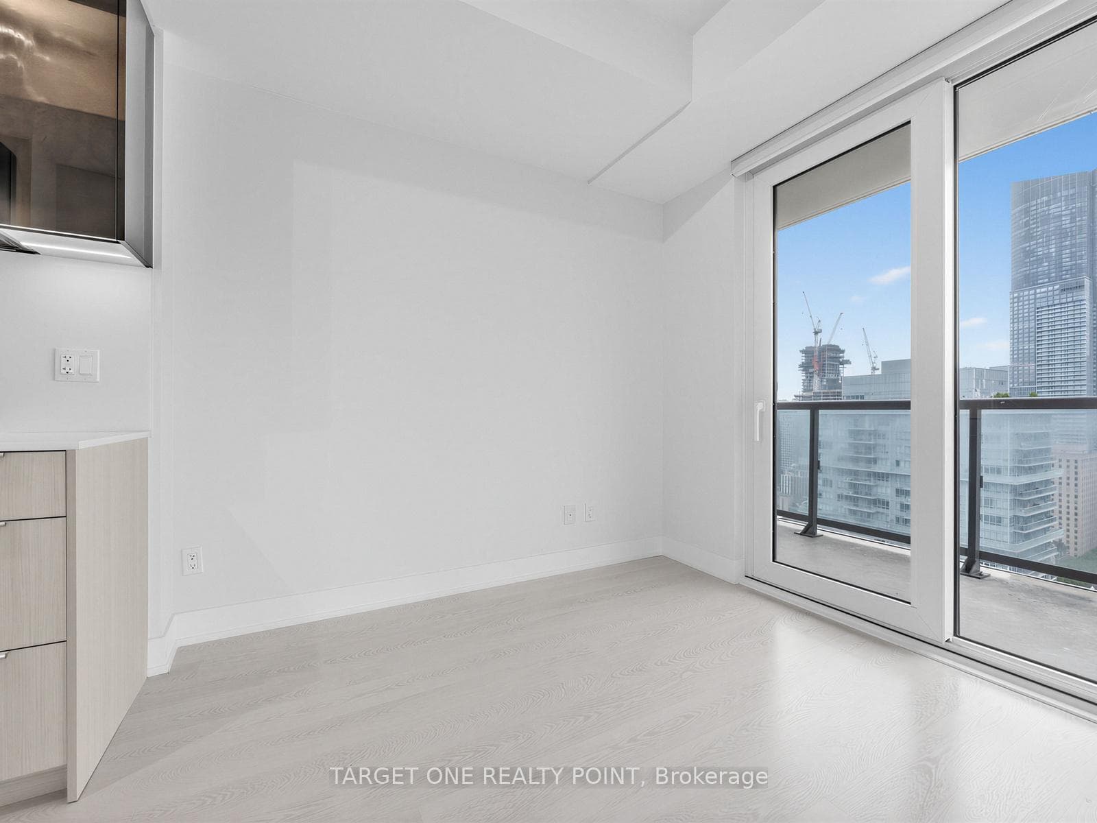 308 Jarvis Street Unit 3105 photo 16