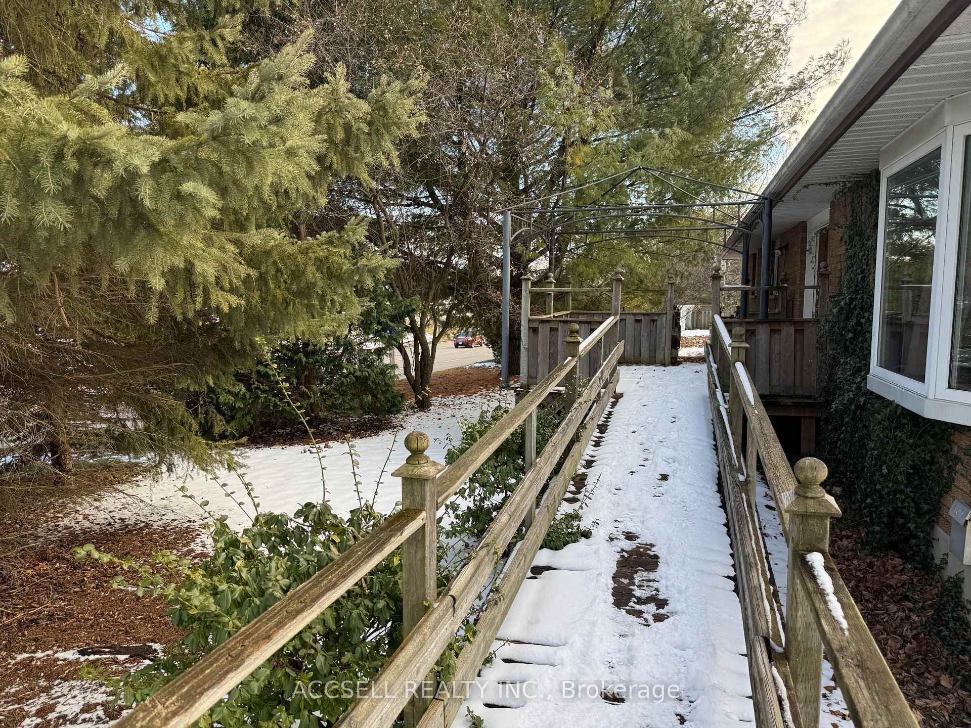 6 Davis Street photo 2