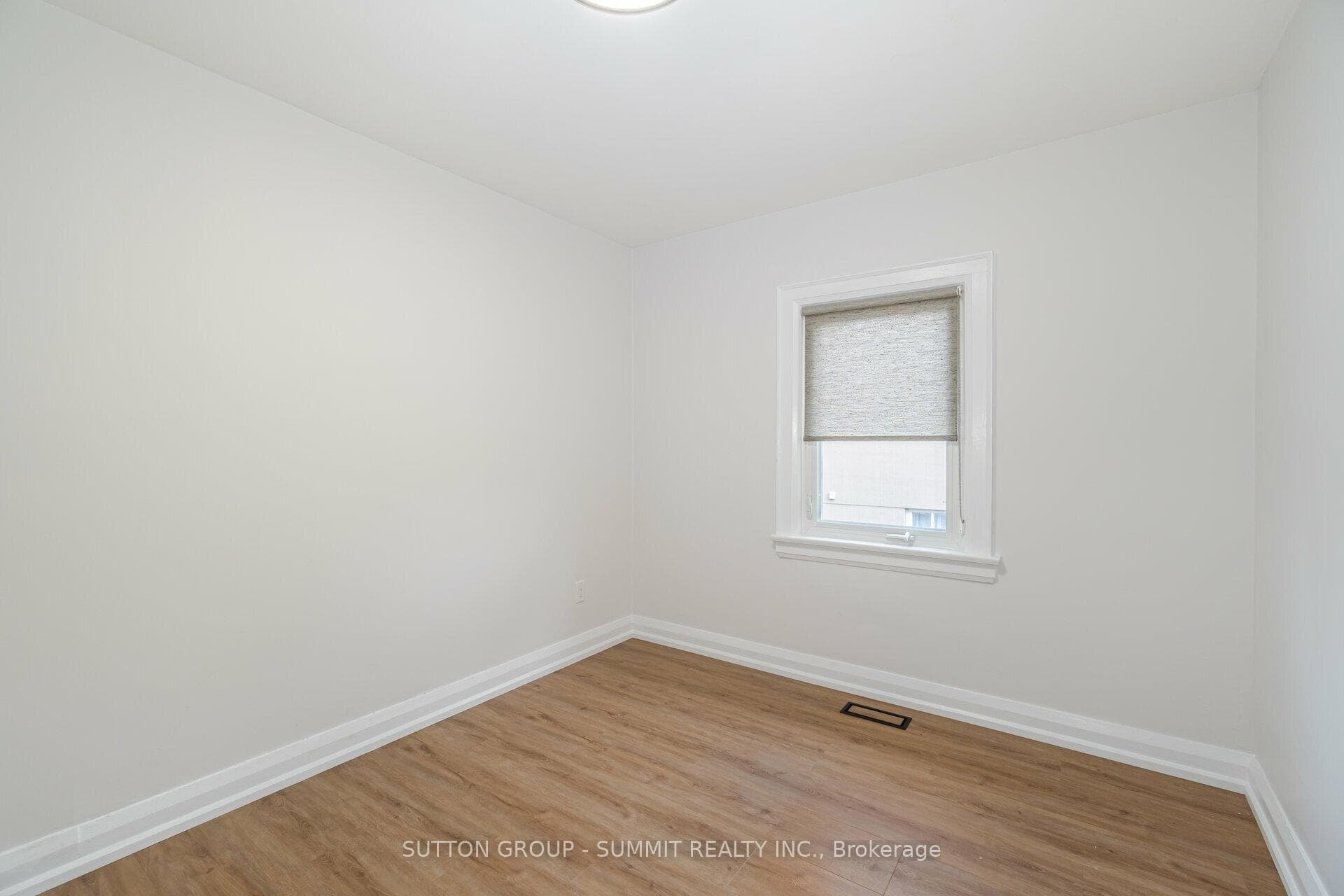 52 Troy Street photo 22