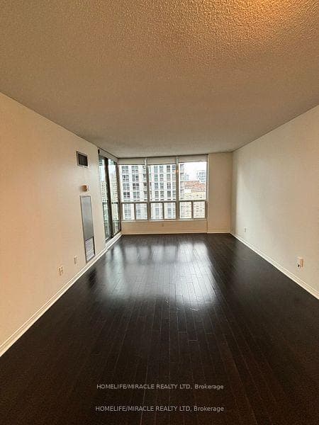 750 Bay Street Unit 2210 photo 9