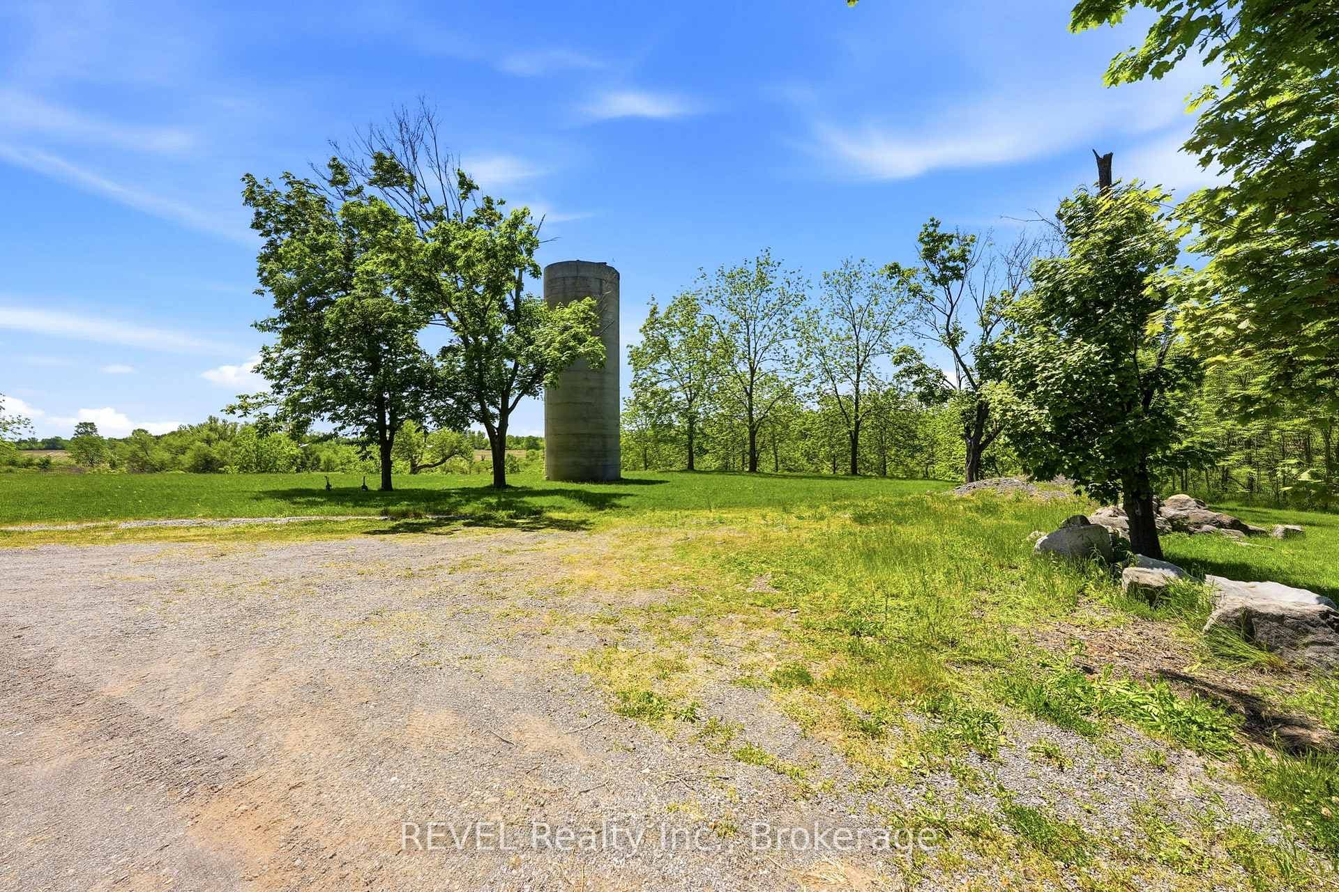 1373 Chippawa Creek Road photo 3
