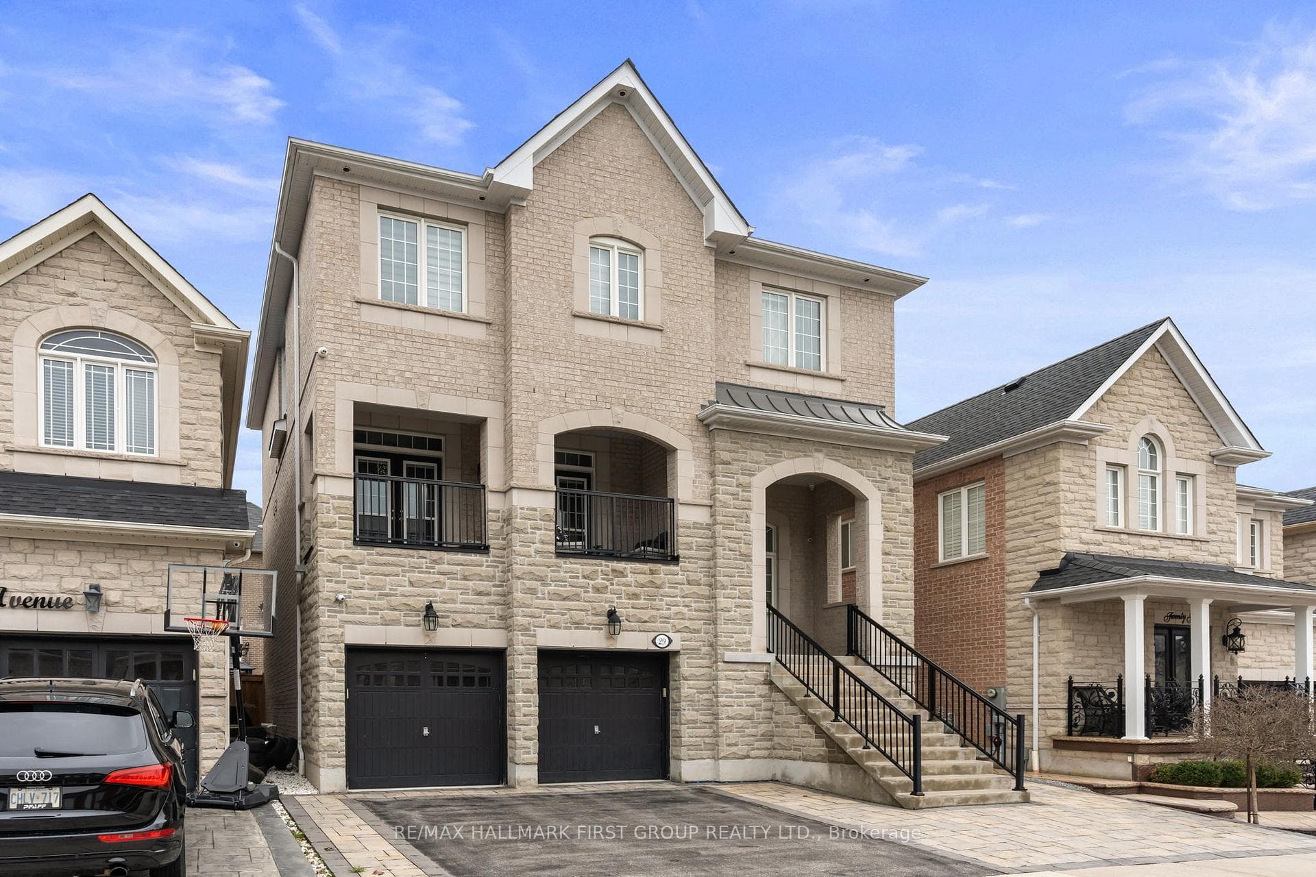 29 Darlet Avenue photo 2