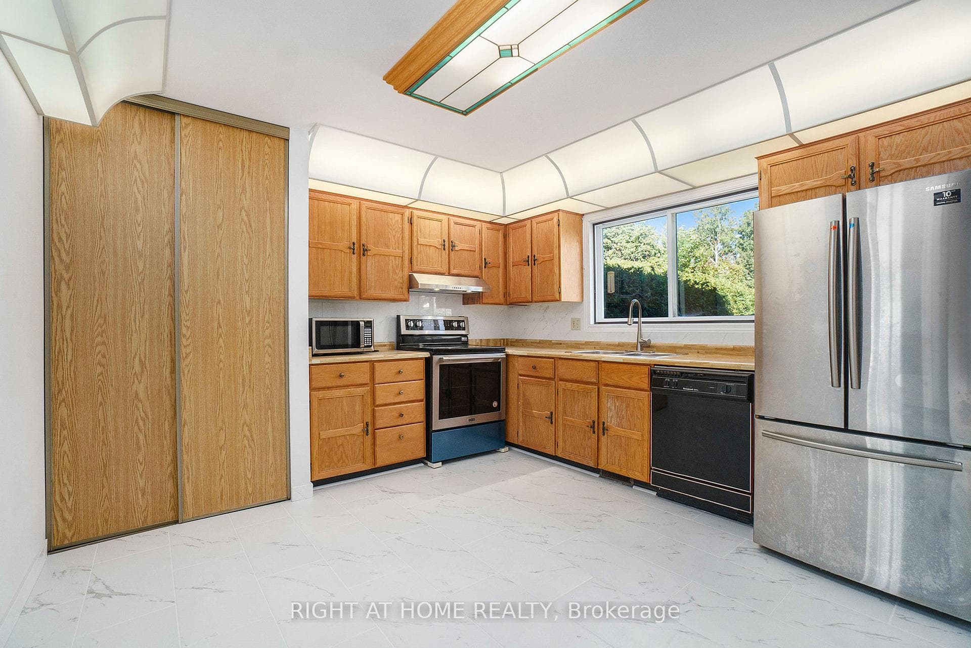 82 Nestow Drive photo 8